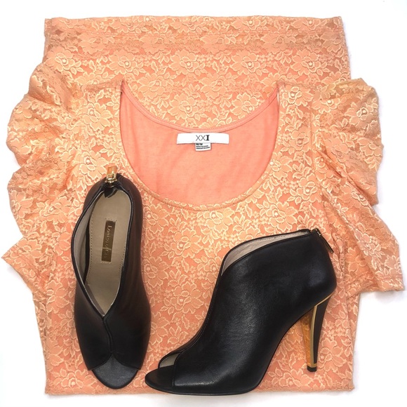 LOUISE ET CIE BLACK GOLD LEATHER BOOTIES - Picture 9 of 10